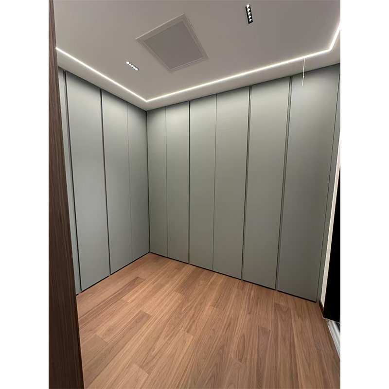 Can the moisture-resistant performance of the environmentally friendly board cloakroom adapt to humid environments and not easily deform?