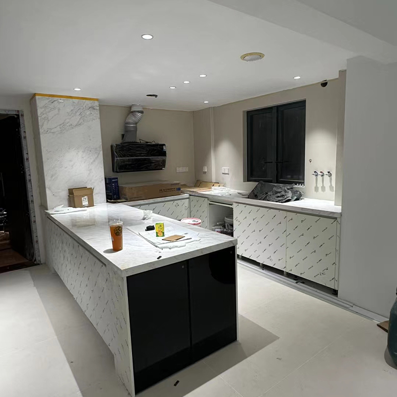 How can I adjust the damping force of the cupboard drawer's damping slides to achieve both quietness and a tight closing seal?